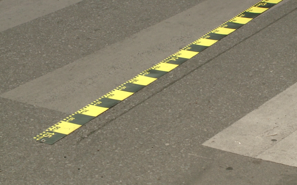 Pieton lovit după ce a traversat prin loc nepermis - accident-1381843540.jpg