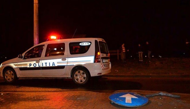 Șapte mașini DISTRUSE de un agent de pază BĂUT - accident-1397199673.jpg