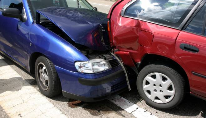 Accident rutier pe strada Ștefan Mihăileanu - accident-1421658409.jpg