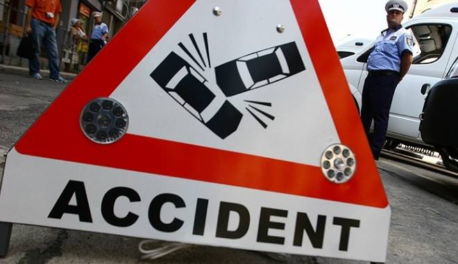 Trei victime într-u accident rutier - accident-1440593913.jpg