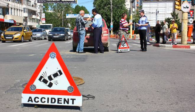 Șoferițe implicate într-un accident  la Constanța - accident-1441994786.jpg