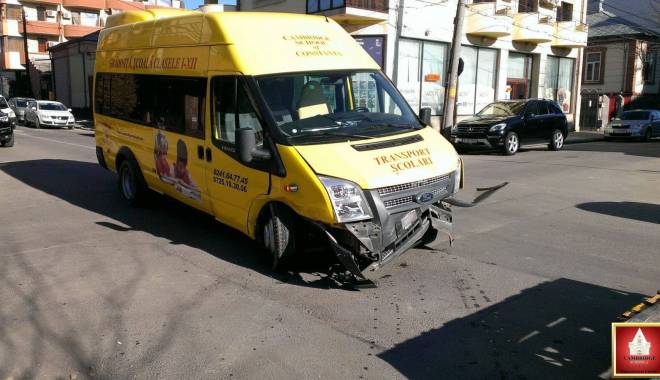 ACCIDENT RUTIER ÎN CONSTANȚA / Din fericire, toată lumea este teafără! - accident-1456151043.jpg