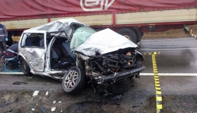TRAGEDIE DE PAȘTE. 11 PERSOANE ȘI-AU PIERDUT VIAȚA ÎN ACCIDENTE RUTIERE - accident-1462181239.jpg
