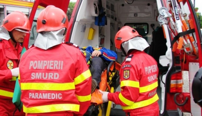 ACCIDENT RUTIER SPECTACULOS! Mașină căzută în râpă pe DN1 - accident-1469903460.jpg