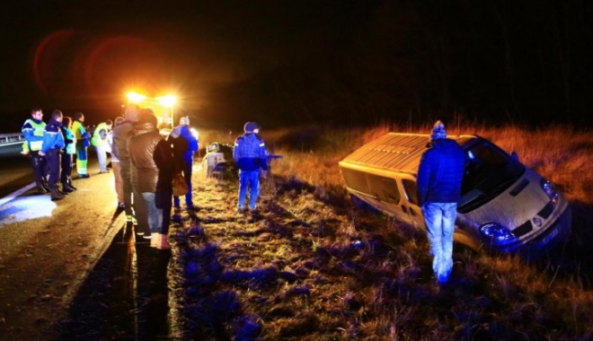 Un microbuz din România, accident pe o autostradă din Franța - accident-1485590356.jpg