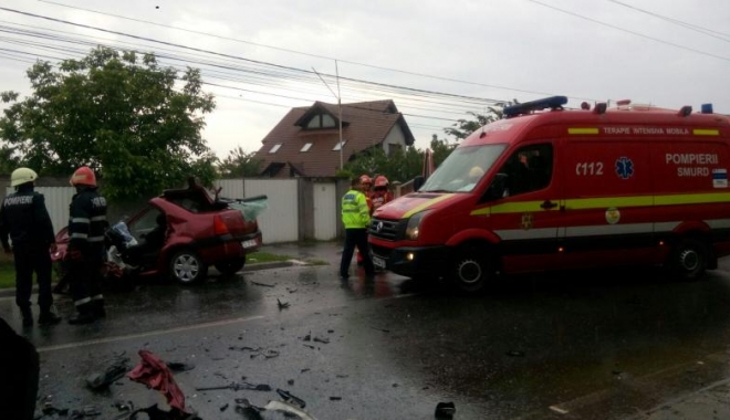 Accident lângă Bururești: un mort și șapte răniți - accident-1495294306.jpg