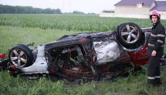 ACCIDENT CUMPLIT. Bărbat, carbonizat, în urma impactului cu un TIR - accident-1498197724.jpg