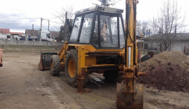 Bărbat în stare gravă, după ce a fost călcat de un buldoexcavator - accident-1504264849.jpg