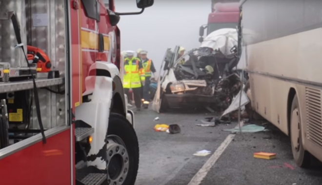 VIDEO / Trei români morți și cinci răniți, într-un grav accident în Ungaria - accident-1511677679.jpg