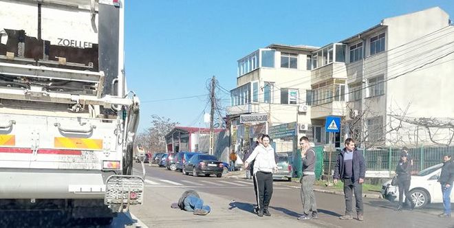 Accident rutier în zona Podului IPMC! PIETON LOVIT PE TRECERE! - accident-1521190614.jpg