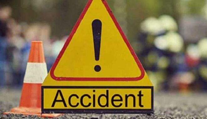 Un tramvai cu zeci de călători a fost izbit de o basculantă - accident-1579798200.jpg