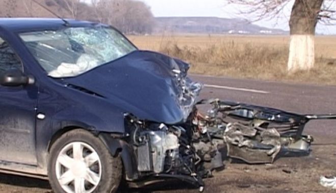 Accident cumplit. Doi tineri au murit, după ce s-au răsturnat cu mașina - accident-1591602559.jpg