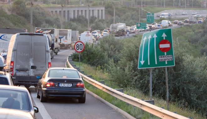 TRAFIC BLOCAT PE AUTOSTRADA SOARELUI. ACCIDENTE ÎN LANȚ! - accident-1597647892.jpg