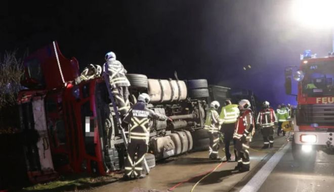 Șofer român de TIR, accident grav pe o autostradă din Germania - accident-1611419378.jpg