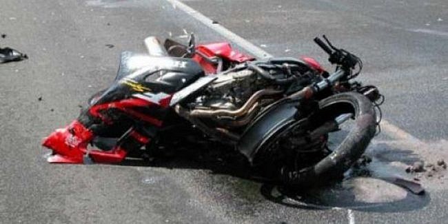 Un mort și doi raniți în accident de motocicletă, la Verești - accident-1633885203.jpg