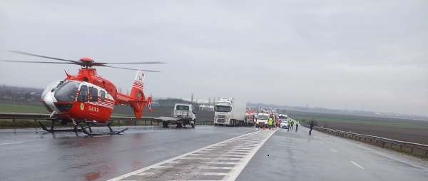 Grav accident între un tir şi o autoutilitară; două persoane decedate, una grav rănită - accident-1680360145.jpg