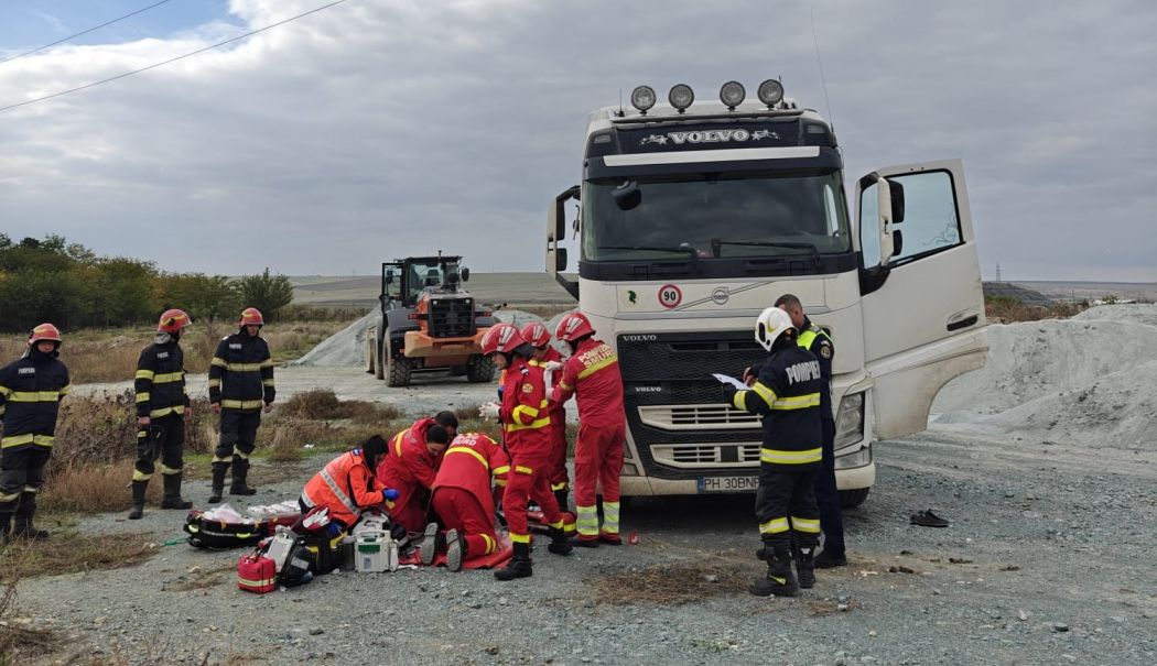 UPDATE Șoferul electrocutat a fost declarat decedat. Grav accident rutier la ieșirea din Satu Nou - accident-1760602613.jpg