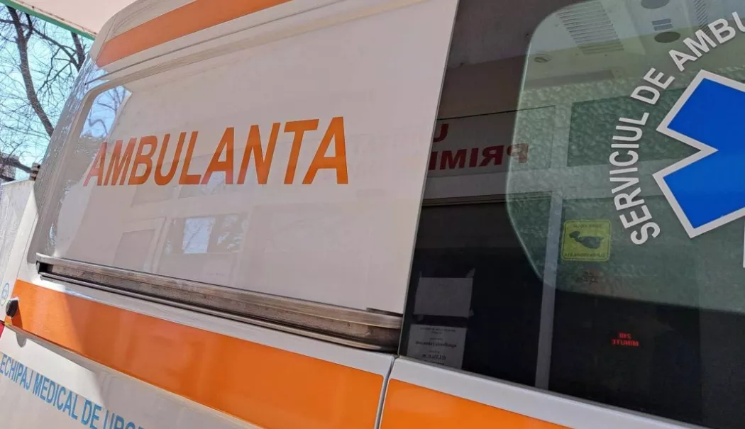 Accident cu trei autoturisme pe bulevardul Mamaia din Constanța - accident-1779805932.webp