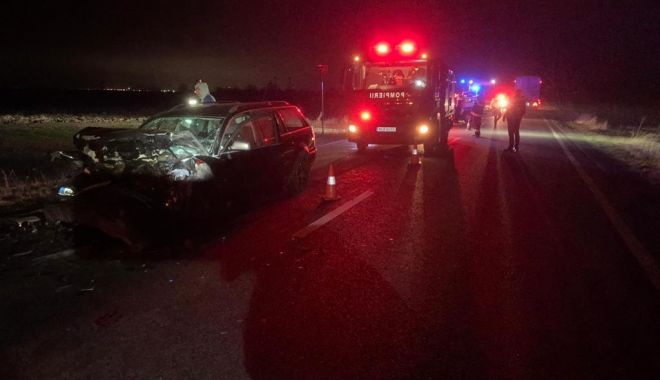 UPDATE PLAN ROȘU DE INTERVENȚIE! Accident cu un autoturism și un autocar cu 24 de persoane, aproape de 2 Mai