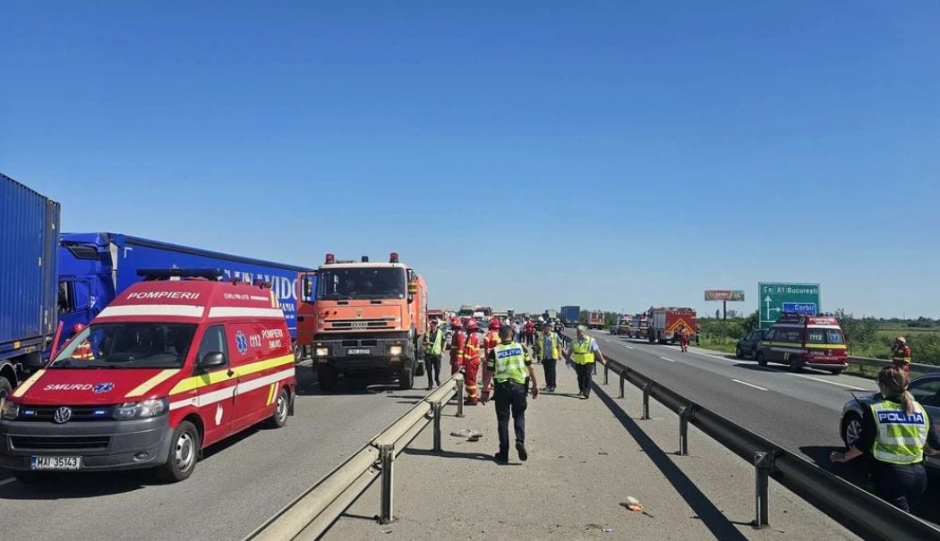 Cum s-a produs accidentul de pe A1. Greșeala fatală făcută de șoferul TIR-ului aflat în spate - accident-a1-1749018233.jpg