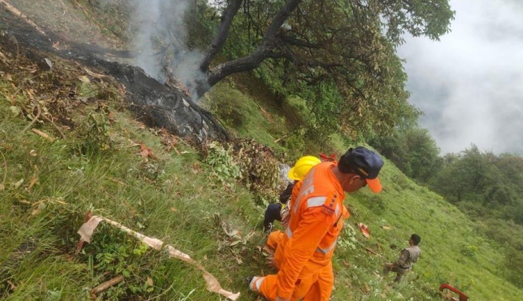 Nou accident aviatic în India. Un elicopter care transporta pelerini s-a prăbuşit, şapte persoane au murit - accident-aviatic-1749977690.jpg