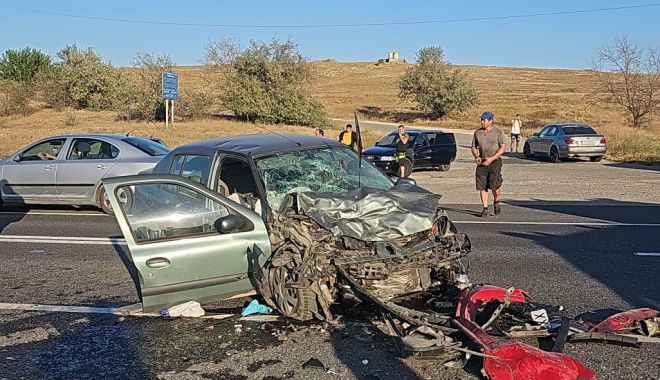 VIDEO/Accident grav de circulație pe DN22. O persoană a murit iar alte cinci au ajuns la spital