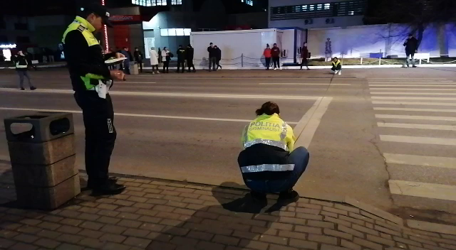 O femeie de 86 de ani a fost lovită pe trecerea de pietoni. Șoferul a fugit de la locul accidentului