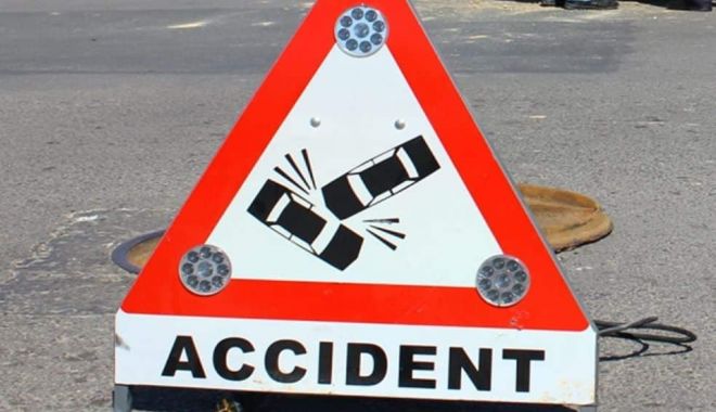 Trei minori, răniţi într-un accident rutier. Două autoturisme au fost implicate - accident001-1680932700.jpg