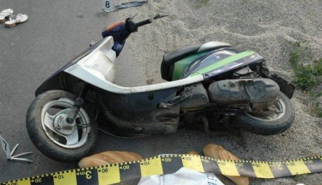 A intrat cu motoscuterul în gard! 