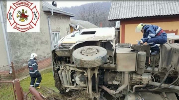 GRAV ACCIDENT RUTIER. O femeie a fost ucisă de un TIR - accident16895200-1479798189.jpg
