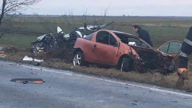 TRAGEDIE RUTIERĂ. DOI OAMENI AU MURIT, ÎN ACEASTĂ DIMINEAȚĂ, DIN CAUZA UNEI DEPĂȘIRI RISCANTE - accident17593900-1508482495.jpg