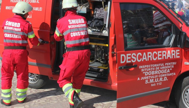 GRAV ACCIDENT LA CARREFOUR / Un tânăr a murit, iar alți doi au fost transportați, în comă, la spital - accident2-1352020770.jpg