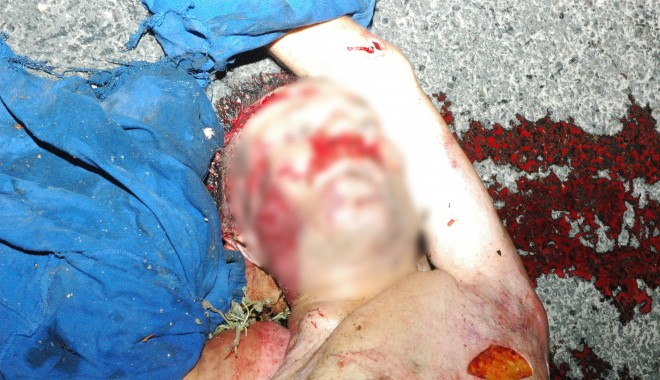 IMAGINI ȘOCANTE / Accident rutier GRAV în CONSTANȚA. Un bărbat a MURIT pe loc - accident2-1375775560.jpg