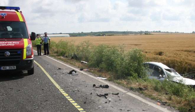 16 accidente rutiere grave, ieri, pe șoselele din România - accident22-1352198797.jpg