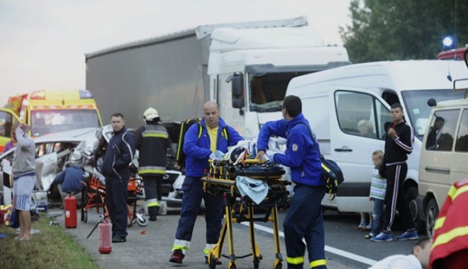 Victimele accidentului din Ungaria, în stare bună - accident22-1377959134.jpg