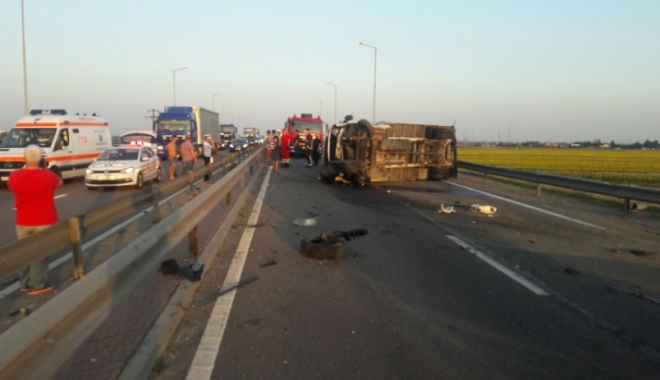 ACCIDENT RUTIER SPECTACULOS, DUPĂ CE TREI MAȘINI S-AU CIOCNIT! - accident255806100-1499756154.jpg