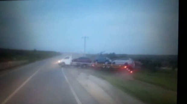 IMAGINI ȘOCANTE. Tânără de 19 ani s-a izbit cu mașina de un stâlp. VIDEO - accident27620000-1494669440.jpg