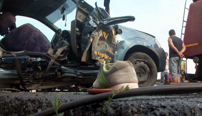 Grav accident rutier la Hanul Morilor. Două persoane au decedat! - accident2morti-1409590233.jpg