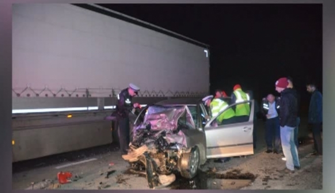 Accident rutier grav. Un șofer s-a izbit cu mașina de un TIR - accident35284400-1489479205.jpg