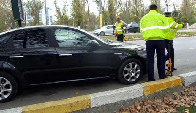 Handbalistul Alexandru Viorel Șimicu a accidentat două studente - accident7-1384363324.jpg