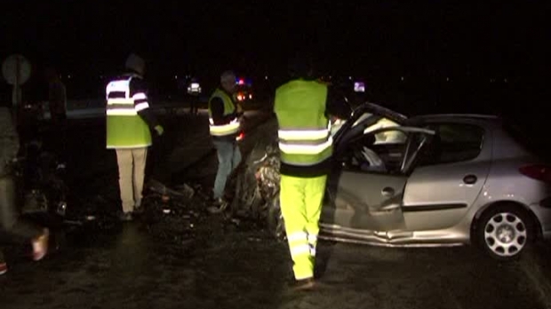 Grav accident rutier / Autoturism scăpat de sub control, mașină izbită în plin - accident7698418800-1484727710.jpg