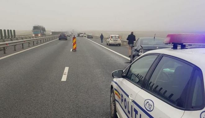 ACCIDENT PE AUTOSTRADĂ. Mașină intrată în parapet - accidenta1-1613994950.jpg