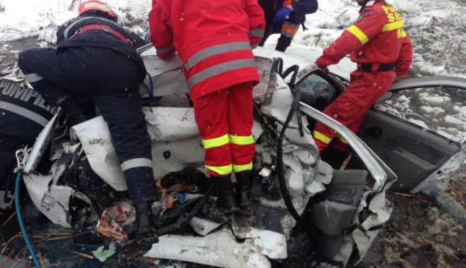 Tragedie pe șosea! O femeie a murit după ce un autoturism s-a izbit de un TIR - accidentarges10669600-1519551224.jpg