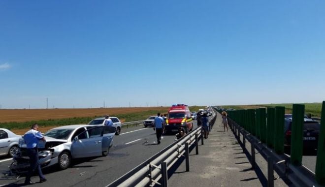 TRAFIC BLOCAT PE AUTOSTRADA SOARELUI. Cinci mașini implicate într-un accident rutier - accidentautostradasoareluisprpco-1626593725.jpg
