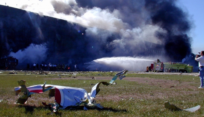 Accident aviatic grav. Un avion s-a prăbușit peste două locuințe - accidentaviatic-1488296263.jpg