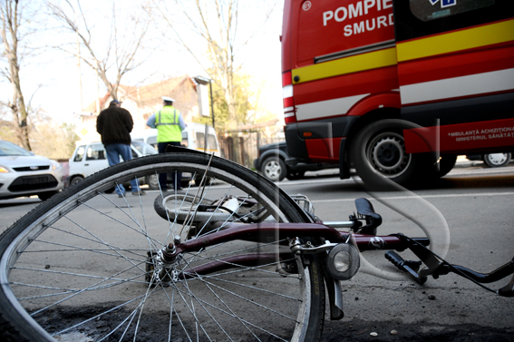 Biciclist lovit de mașină - accidentbicicleta-1420813349.jpg