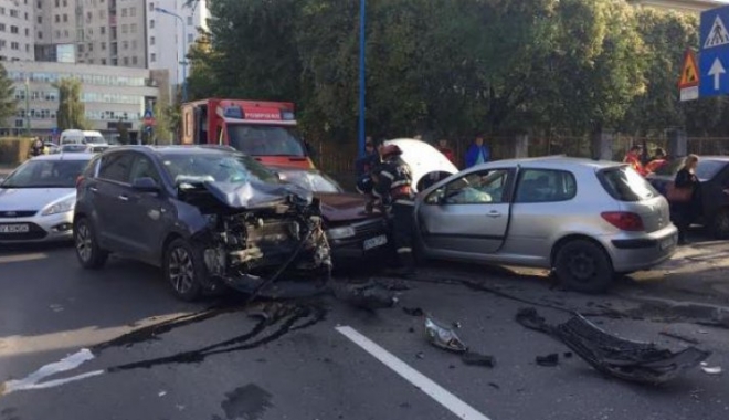 GRAV ACCIDENT RUTIER. Cinci victime - doi adulți și trei copii - accidentbrasov20907700-1476167181.jpg