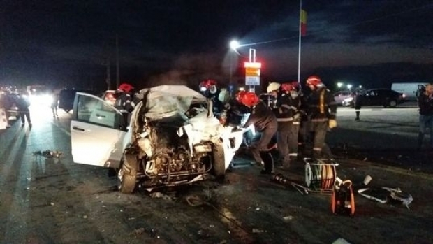 O mamă și copilul său, morți în accident rutier. IPOTEZĂ ULUITOARE! - accidentbucuresti82717700-1483629978.jpg