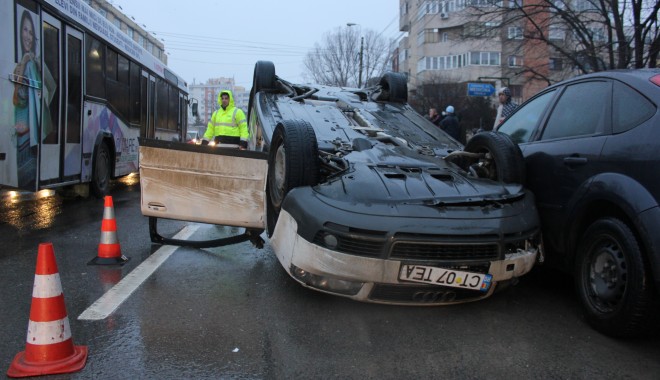 Iată ce alcoolemie avea preotul care a provocat accidentul de pe bd. 1 Mai - accidentbulevardul1mai15-1359718323.jpg