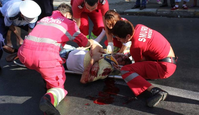 IMAGINI ȘOCANTE / Pieton rănit grav pe bulevardul Ferdinand - accidentbulevardulferdinand13-1349123728.jpg